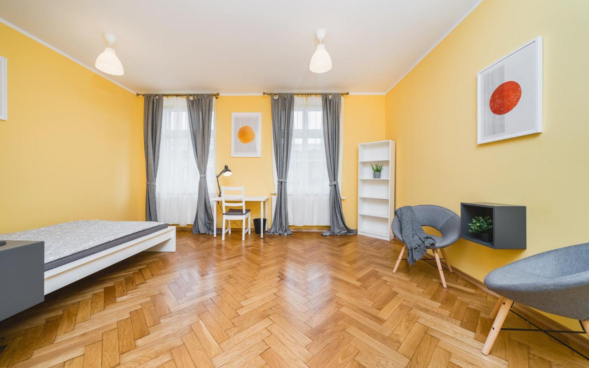 Modern Urban Escape - Old Town Apartment - By Upstairs Краков Экстерьер фото