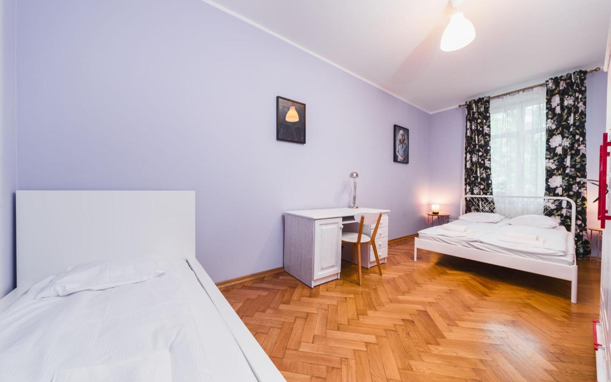 Modern Urban Escape - Old Town Apartment - By Upstairs Краков Экстерьер фото